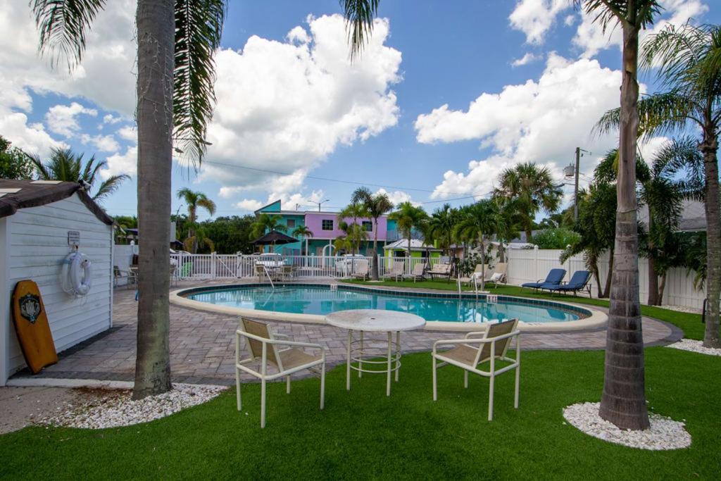 Located By The Beach 1 Bedroom With Parking And Pool Clearwater Esterno foto