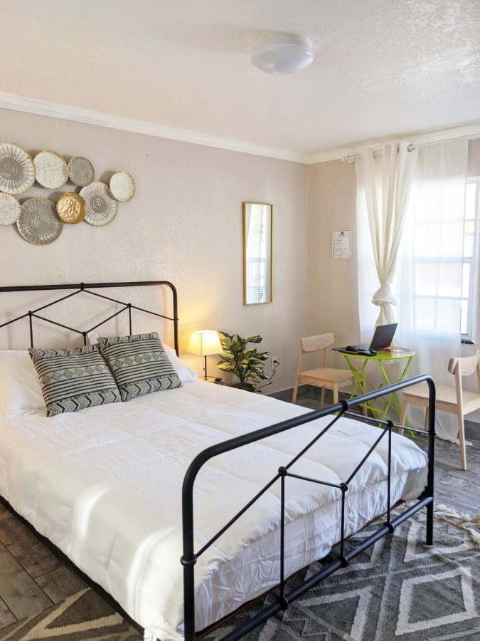 Located By The Beach 1 Bedroom With Parking And Pool Clearwater Esterno foto