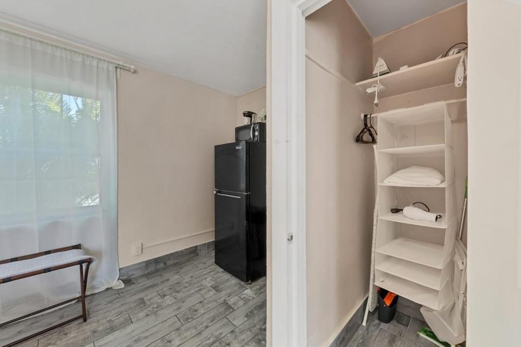 Located By The Beach 1 Bedroom With Parking And Pool Clearwater Esterno foto