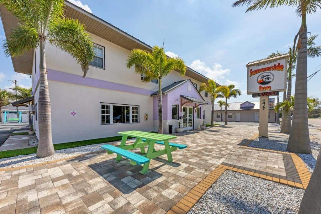 Located By The Beach 1 Bedroom With Parking And Pool Clearwater Esterno foto