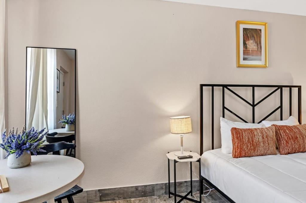 Located By The Beach 1 Bedroom With Parking And Pool Clearwater Esterno foto